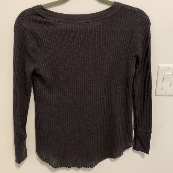 Urban Outfitters Fitted Sweater - Picture 2 of 4